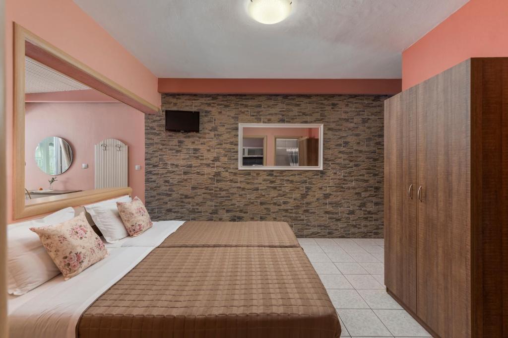 Christina Hotel Олимпиаки-Акти Экстерьер фото